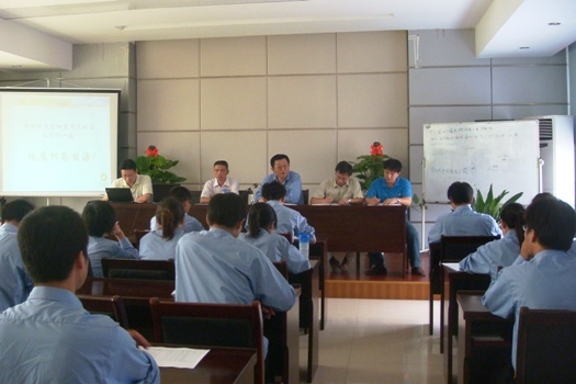 人生就是博招聘培训首批应届大学结业生