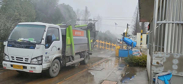 人生就是博集团：多措并举，，，确保防疫不松，，，生产不误